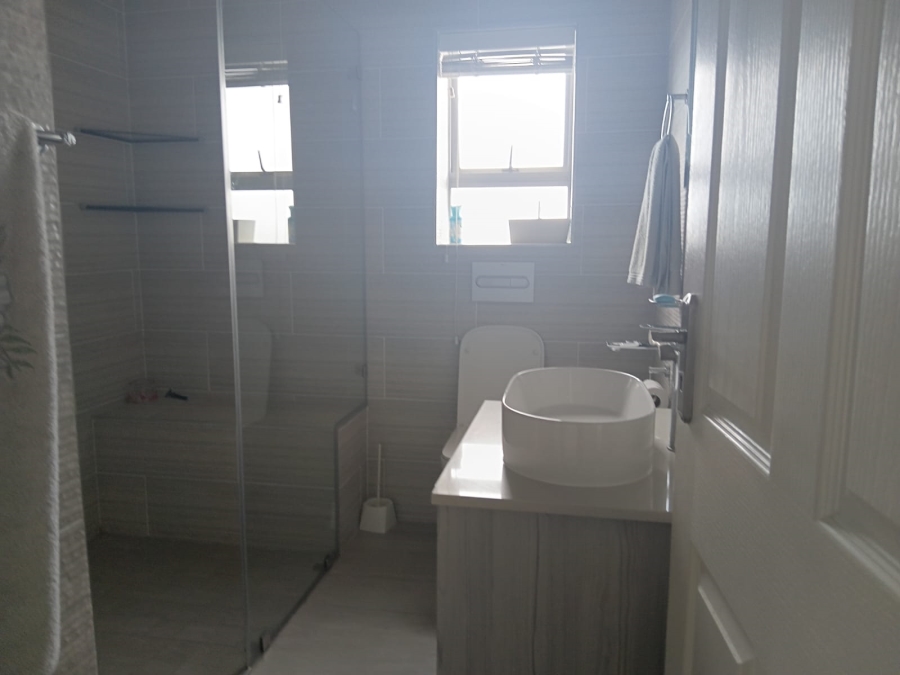 To Let 3 Bedroom Property for Rent in Dana Bay Western Cape